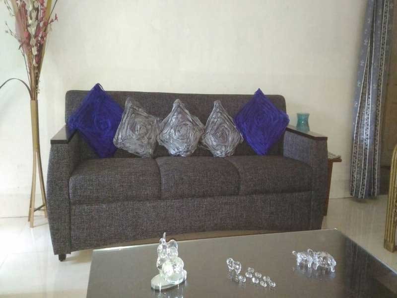 Lux Sofa 41