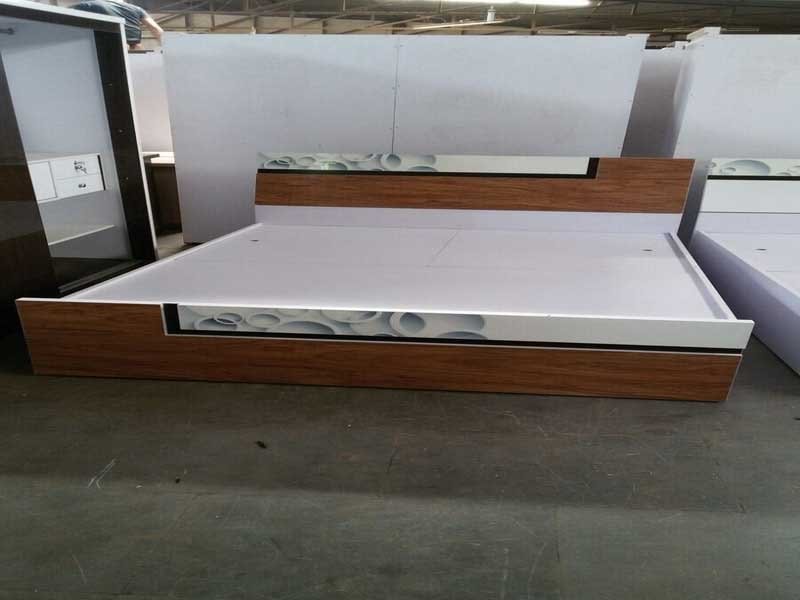 Metal Bed 3